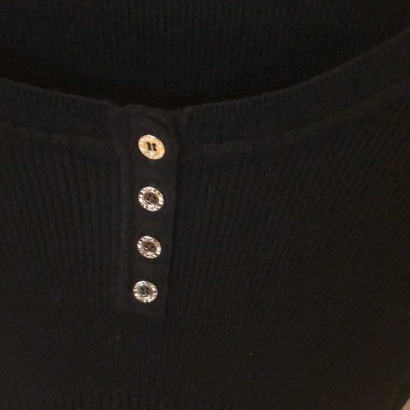 Black top size small - Picture 4 of 4